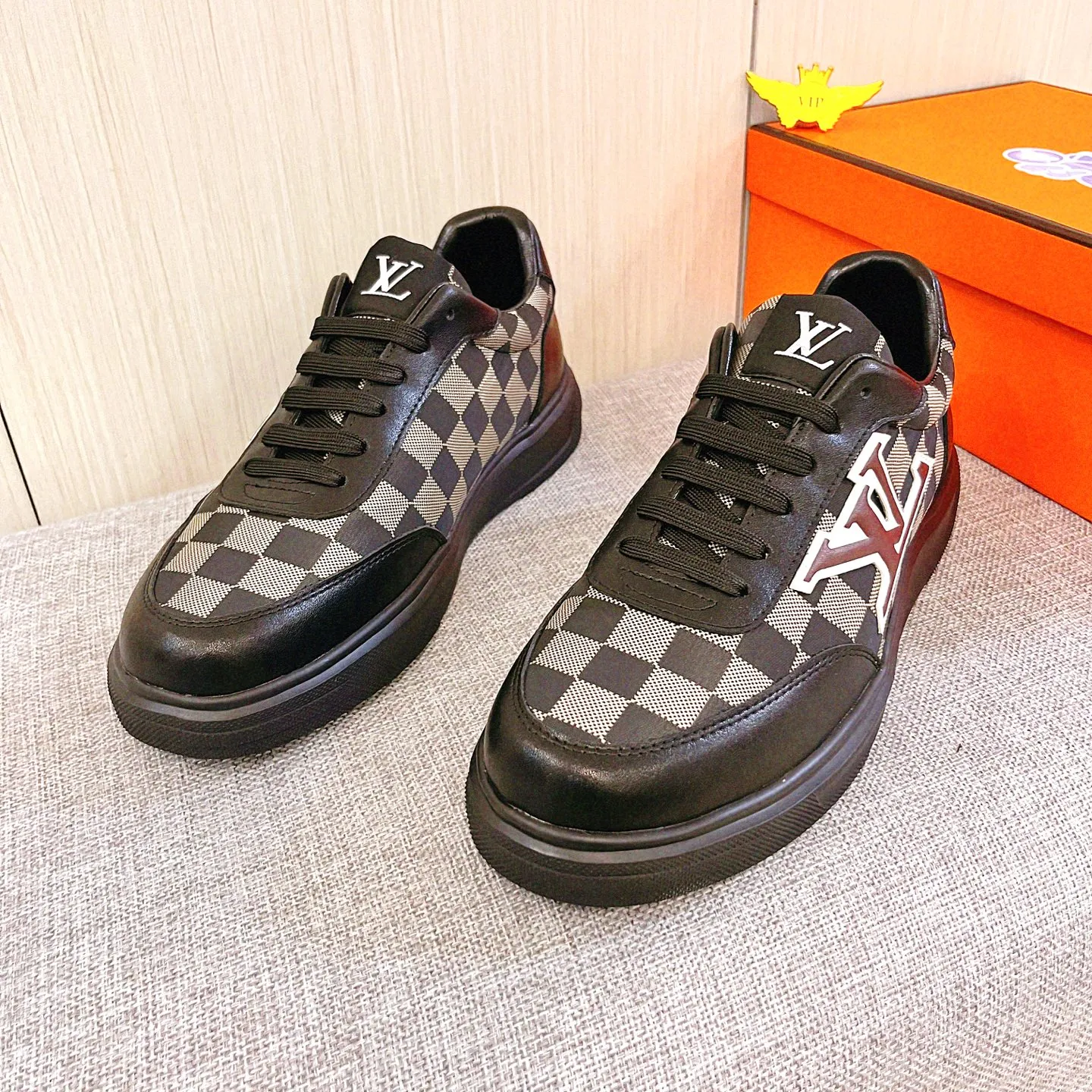 Men's Men's Shoes Men's Shoes💰 420 Men's Men's Shoes💰[LV]🔥Louis Vuitton Men's high-end brand official website 1:1 Latest masterpiece: The upper is made of Italian imported first-layer cowhide with a comfortable and breathable lining➕Original non-slip and wear-resistant outsole🔥, making walking more convenient and comfortable! An exclusive new model, a stunning work, a beautiful 1:1 replica [color] compared to the official quality! Create a fashionable personality to set off your uniqueness! A must-have for trendy men! Classic🔥Size: 38-44 Color: 🔥Multiple colors available🔥.